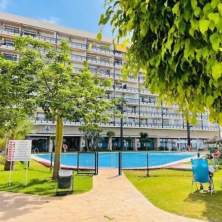 Amazing Sea Views & Front Of The Торремолінос